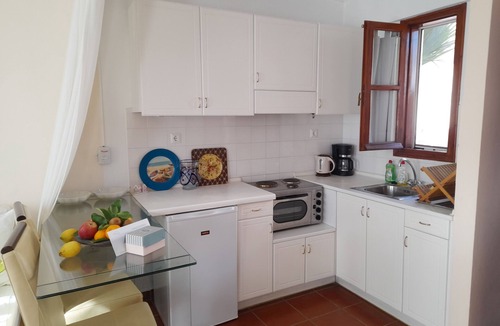 Atsipopoulo Apartment | Calergi 9 - Boutique Resort 1BDR/1LVR Apt: Pool/Rooftop/SeaView/Sunset/Rethymno