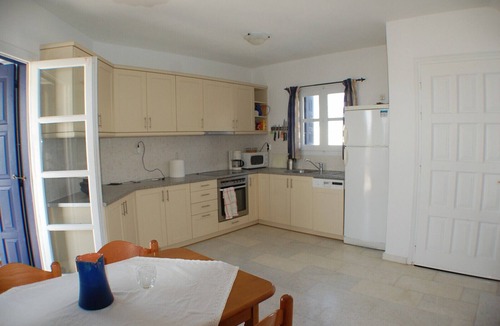 Stelida House | Care Naxos Home with sea views short walk to Prokopios beach
