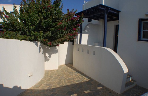 Stelida House | Care Naxos Home with sea views short walk to Prokopios beach