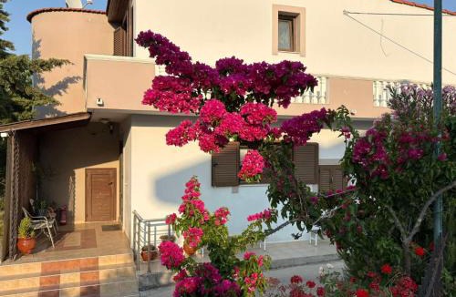 Psinthos Villa | Casa Maria Tsampika-Spacious Home with 2 Bathrooms & Free Parking