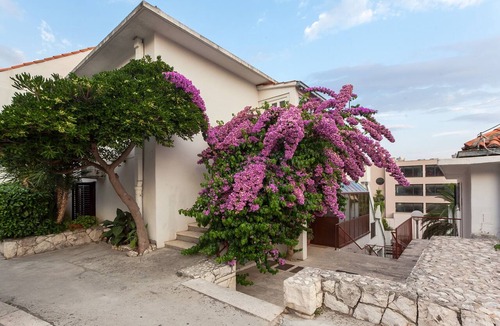 Split Apartment | Charming studio apartment in top location