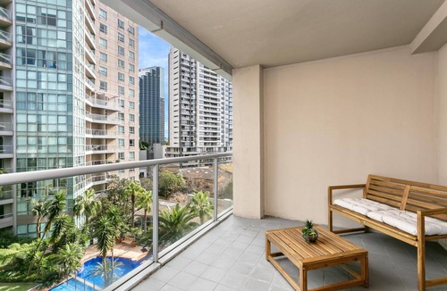 Chatswood Apartment | Chatswood - HELP7 Help Street - 1 Bedroom with free parking in the heart of Chatswood