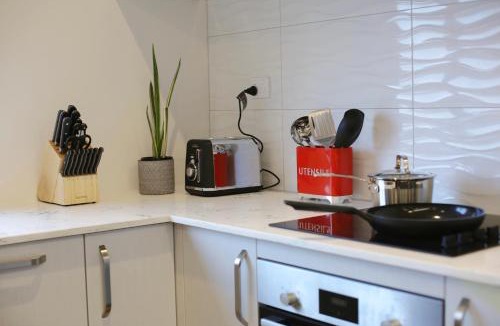 Sandringham Apartment | Cheerful 3-bedroom townhouse close to the city