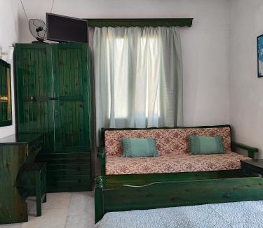 Agios Prokopios Apartment | Chrisanthi Studios