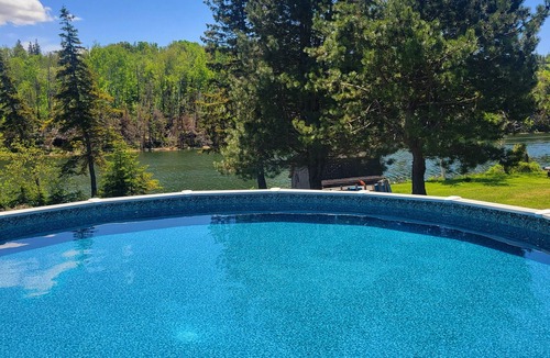 Found Mills Cottage | Cottage on Stanley River with amazing views and private pool