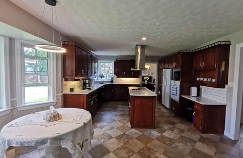 Charlottetown Villa | Cozy 4BR Entire House Near Beach｜Downtown｜Walmart ｜& Pet-Friendly ｜