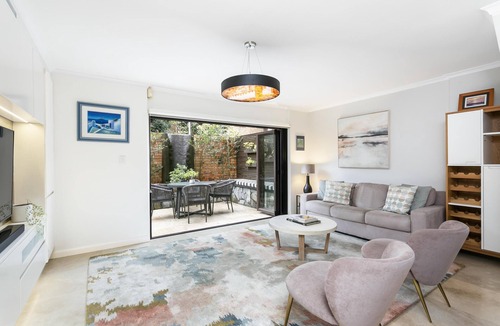 Mosman Apartment | Cremorne - SUTH6 - Sutherland Street - Cremorne contemporary comfort | Sunlit terrace