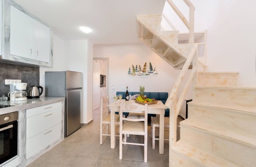 Messaria Apartment | Crystal Villas Santorini 2