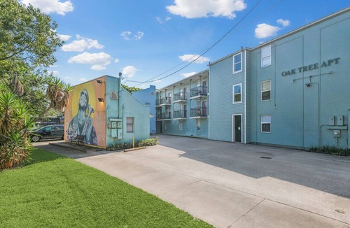 Treme Apartment | Cute little house, close to French Q & Bourbon St, free gated parking.