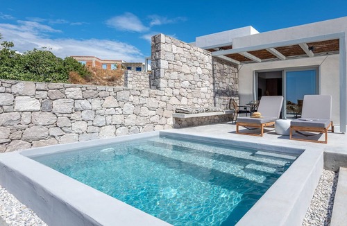 Milos Villa | Dazzling Milos Suite | Elysian Suite | Panoramic Views of Sea and Milos