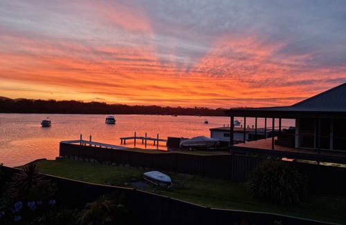 Fennell Bay Apartment | Direct water front 3 meters from Lake. Your own private balcony overlooking Lake