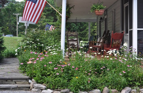 Eagles Mere House | Eagles Mere Lodging Perfect for Two People - Across from Outlet Pond