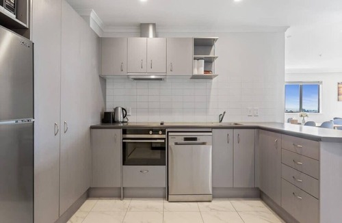 Eden Terrace Apartment | Eden Terrace 2 Bedroom Free Parking I Zodiak Stays