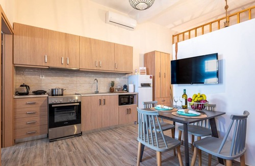 Paradisi House | Elysium Villanova Apartment Near Airport