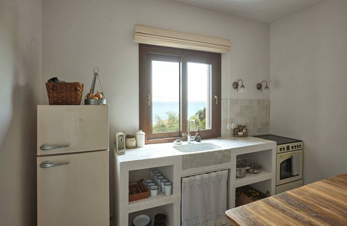 Zagora-Mouresi House | Entire home in Chorefto, Greece 4 guests, 2 bedrooms, 1 bath