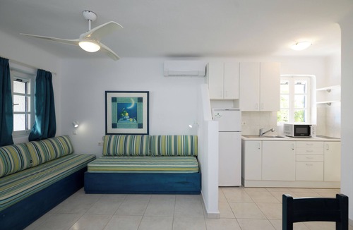 Agios Ioannis Apartment | ESTIA house (pool+beach)