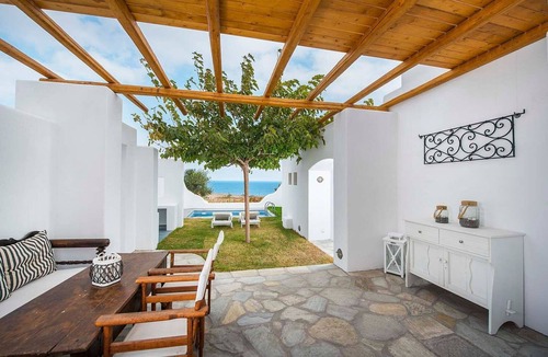 Kamari Villa | Exquisite Santorini Villa | Villa Desire | Private Plunge Pool & Stunning Sea
