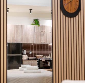 Larissa Apartment | EY CENTRAL STUDiO 2