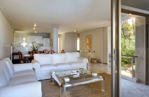 Vouliagmeni Apartment | Family friendly & couples' luxury apartment by the beach w/pool & best sea view