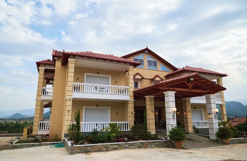 Kalambaka Apartment | Famissi Suites 3