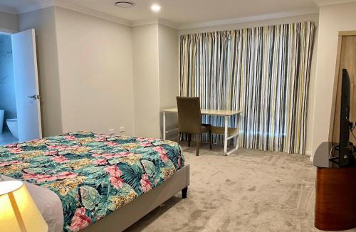 Flat Bush Bed & Breakfast | Flat Bush Private Ensuite - 3 Nights Special