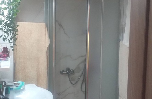 Spata-Artemida Apartment | Free Mini Pool Jacuzzi Airport House - up to 8 people