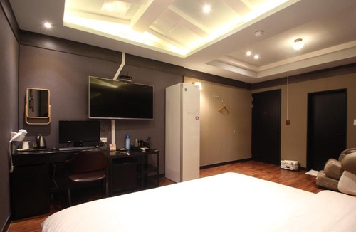 Jinhae Hotel | French code Hotel
