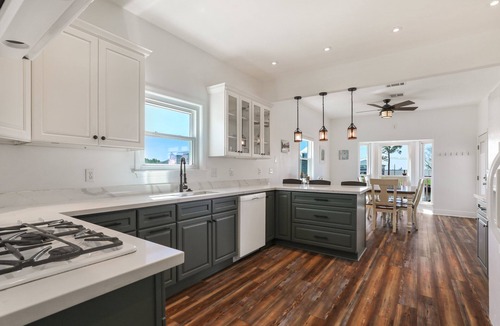 Slidell House | From the bayou to Mardi Gras! Just 20 minutes to New Orleans!