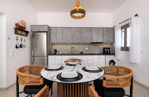 Monolithos House | Gabriel House On The Beach. Full renovated April 2024 Very Peaceful Area