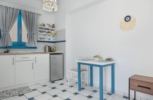 Finiki Apartment | Giavasi Seaside 1 Country House with Sea View and Balcony