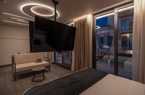 Monastiraki Hotel | Hellenic Vibes Smart Hotel