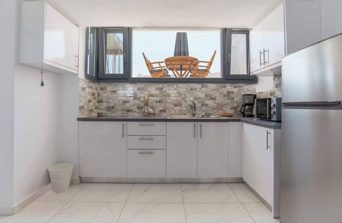 Logaras House | HH Bluewater | Luxury house by the sea