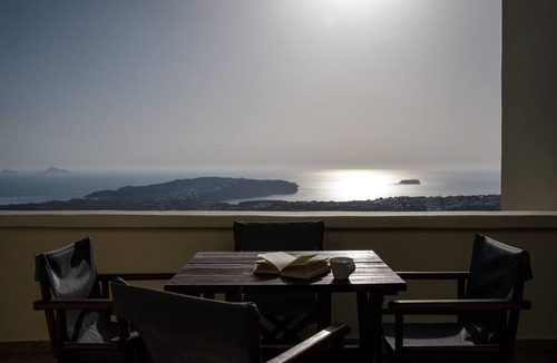 Megalochori House | Holiday Home 'Loft Sea View Two Bedroom Villa' with Wi-Fi and Air Conditioning