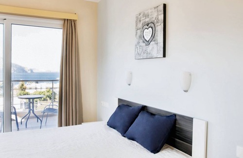 Karpathos Town Apartment | Homerez - Apartment Karpathos