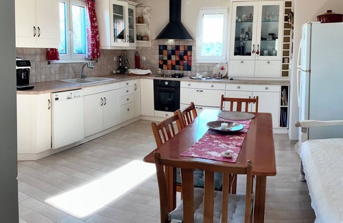 Amarinthos Cottage | Horizon House in Evia With olive grove and vineyard