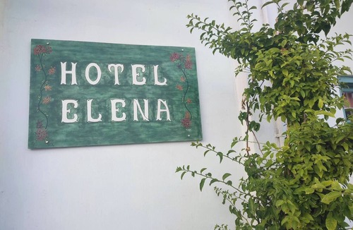 Skiros Apartment | Hotel Elena - Cozy Seaside Double Suite in Skyros