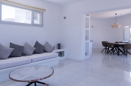 Mikri Vigla Villa | Immaculate large fully equipped villa for 8. Panoramic sea views in Mikri Vigla