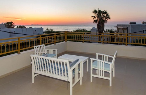 Sfakaki Villa | Irene beach villa