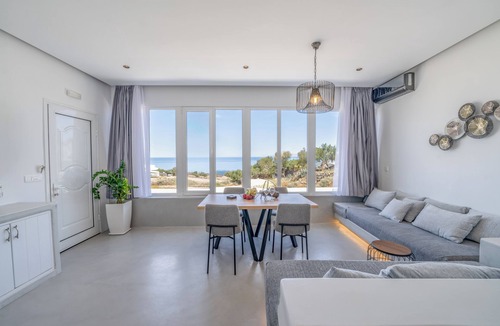 Kamari Villa | Kamara Sea View Villa & Jacuzzi