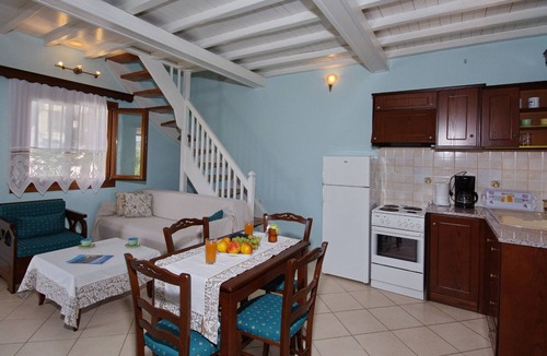 Votsi Villa | Kamelia Villa 2 in Alonissos