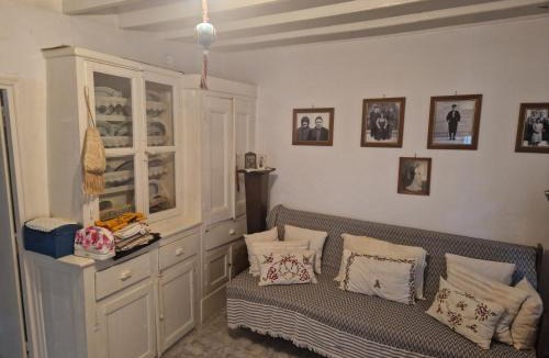 Vatera House | Lesvos Traditional Preserved House