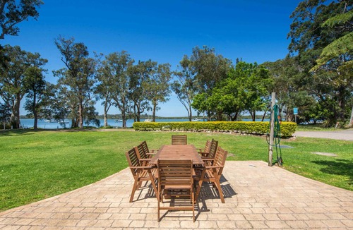 Lemon Tree Passage House | "Lilly's Pad" - Lemon Tree Passage