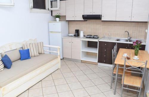 Naxos Town Apartment | Little Yard Studios & Apartments #3