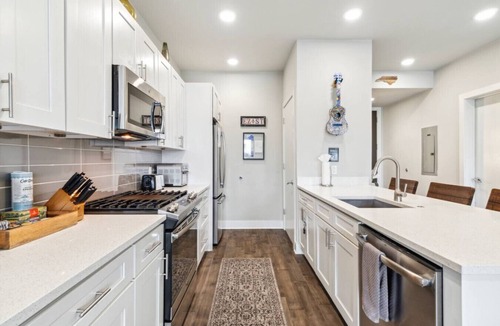 Bywater Condo | Lovely Condo in the Bywater. Great Nola Location!