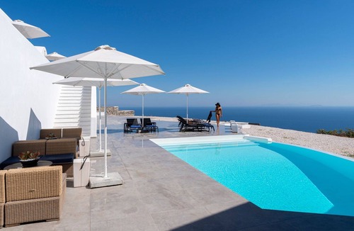 Imerovigli Villa | Luxurious Santorini Escape | Villa Imerovigli | Private Infinity Pool