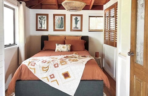 Sydney Cabin | Luxury River Cabin, Hawkesbury River, Berowra Waters, NSW