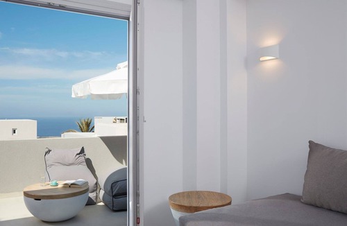 Finikia Villa | Luxury Santorini Villa | 1 Bedroom | Premium Villa | Private Plunge Pool