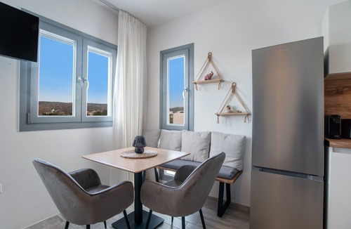 Kastraki Apartment | Luxury Sea View Apartment in Kastraki with Sea View, Wi-Fi, and Air Conditioning