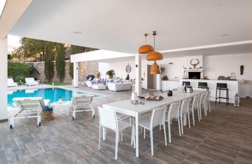 Vlicha Villa | Luxury Villa Oceania Lindos with Private Infinity Pool