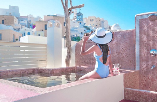 Emporio Villa | Luxury Villas Hariton – 2BR Private Villa with Rooftop Pool in Santorini